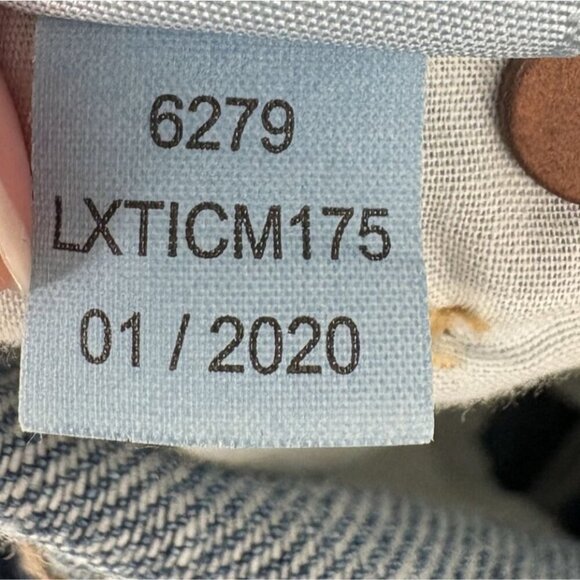 NWT Aeropostale Women's Distressed Denim Mom Shorts Size 6 Med Wash Preppy - Picture 7 of 9